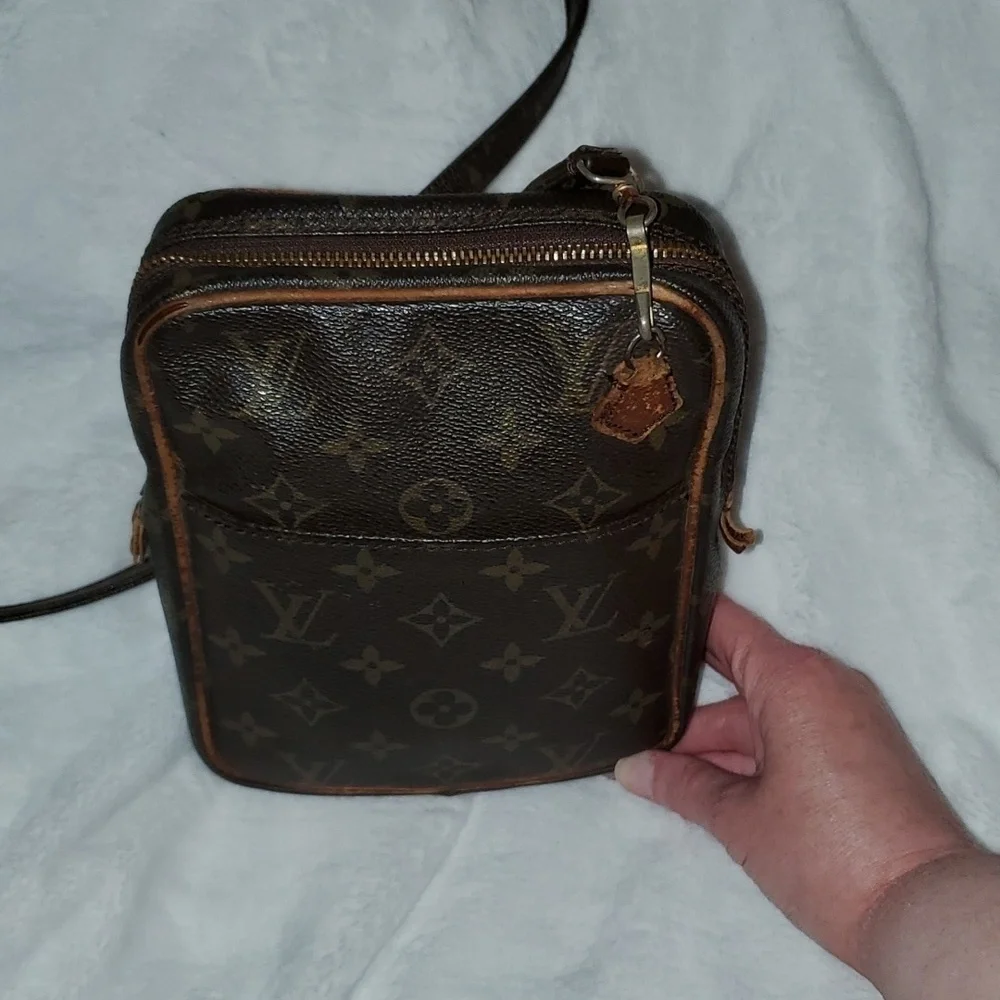 Louis Vuitton Monogram Crossbody Purse
